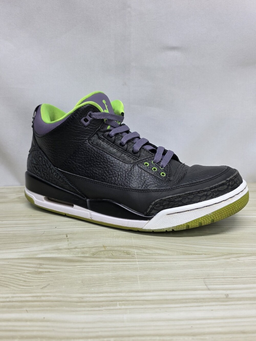 Air Jordan 3 Retro Joker Black, Electric Green, Purple Size 9.5